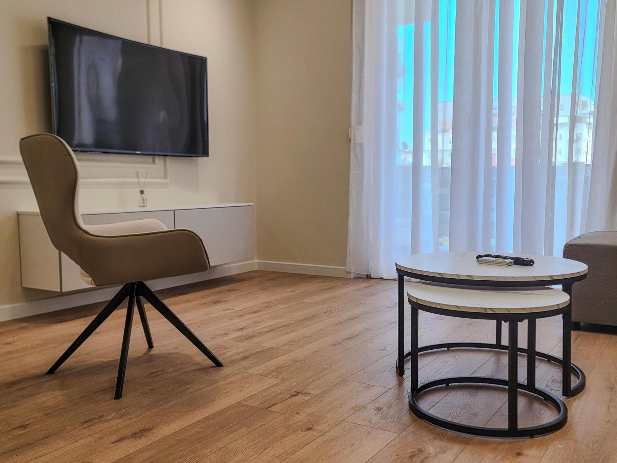 Apartament Hideaway In The Heart Of Tirana Zewnętrze zdjęcie