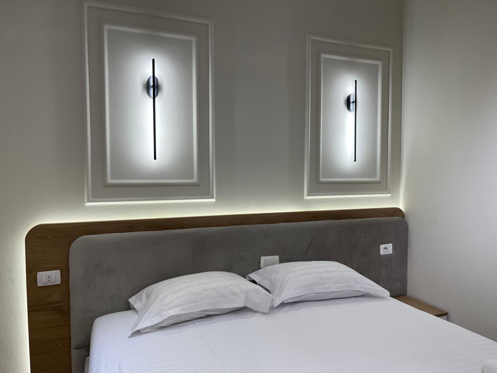 Apartament Hideaway In The Heart Of Tirana Zewnętrze zdjęcie